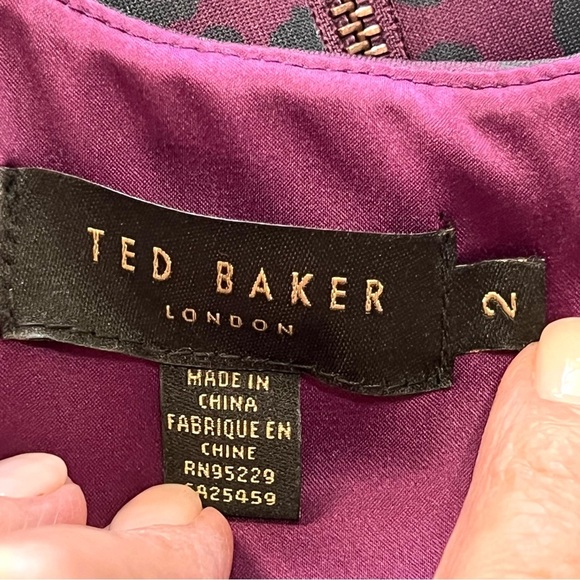 Ted Baker London Toriiy Wilderness Print V Neck Sheath Bodycon Dress Women’s US6 - Picture 14 of 16